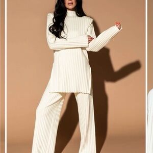 LALA Cream Knit Sweater M